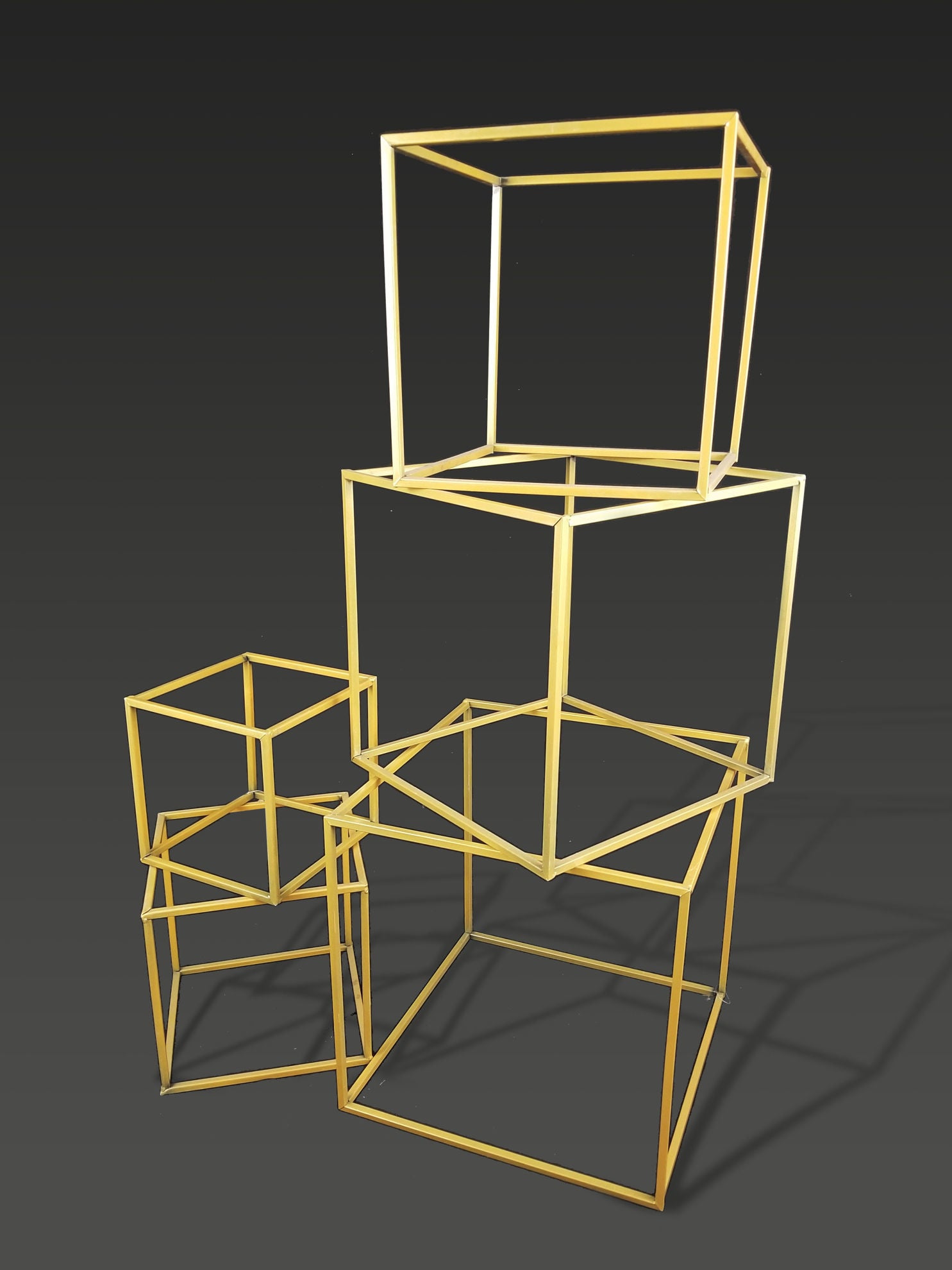 BJ1550 GD - Set of 5 Gold Wedding Wire Metal Column Cube - Geometric Centerpiece