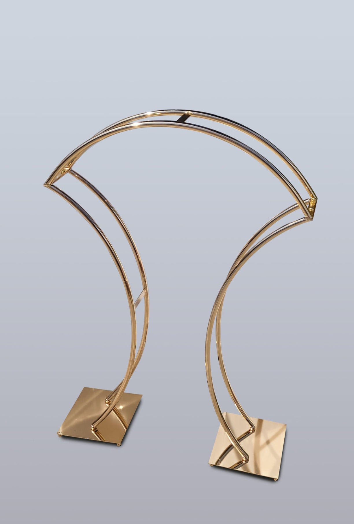 HT001 - Gold Arch Flower Stand