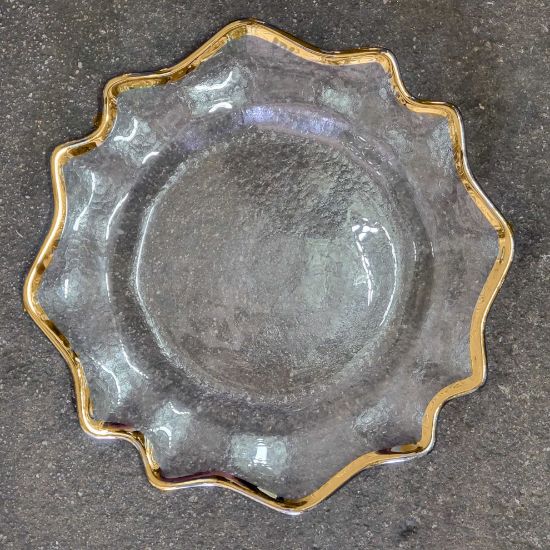 Picture of Wavy Edge Glass Charger Plate